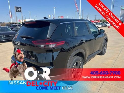 Used 2026 Nissan Rogue SV AWD/4WD image 5