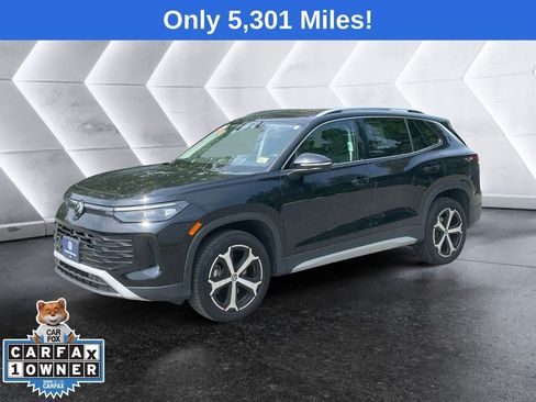 Used 2025 Volkswagen Tiguan SE w/ Panoramic Sunroof Package AWD/4WD image 1
