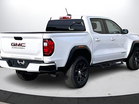 Used 2024 GMC Canyon Elevation w/ Trailering Package image 9