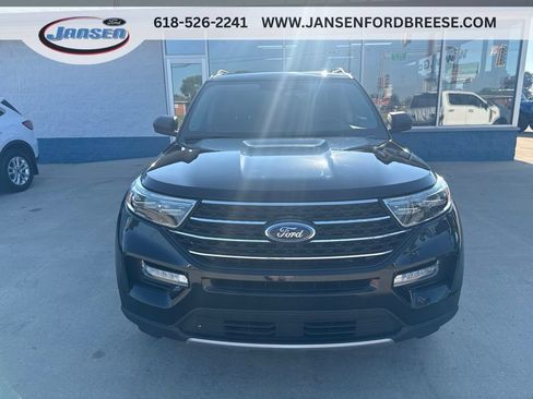 Used 2024 Ford Explorer XLT w/ Equipment Group 202A AWD/4WD image 2
