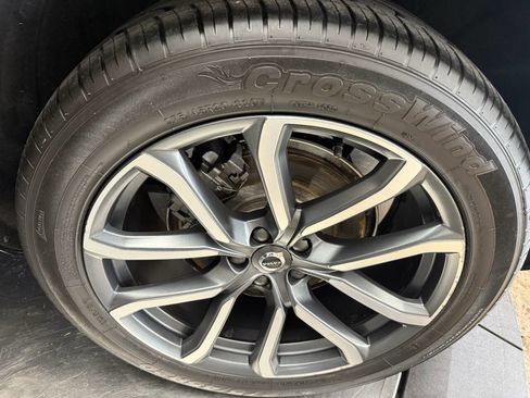 Used 2016 Volvo XC90 T6 Momentum w/ Momentum Plus Package image 32