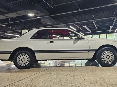 Used 1988 Ford Thunderbird image 38