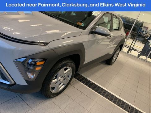 New 2026 Hyundai Kona SE image 2