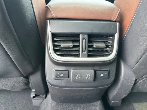 Used 2020 Subaru Outback Touring AWD/4WD image 16