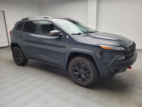 Used 2017 Jeep Cherokee Trailhawk AWD/4WD image 11