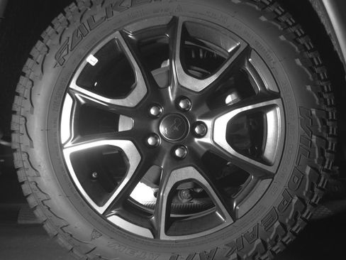 Used 2025 Jeep Compass Trailhawk AWD/4WD image 15
