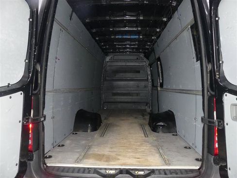 Used 2016 Mercedes-Benz Sprinter 3500 image 8