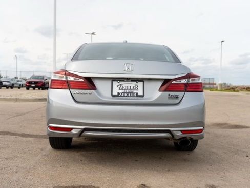 Used 2016 Honda Accord EX-L image 6