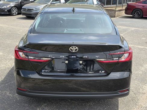 Used 2025 Toyota Camry LE image 4