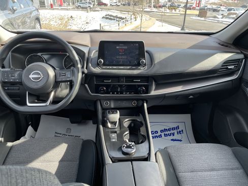 Used 2023 Nissan Rogue SV image 24