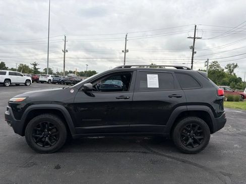 Used 2016 Jeep Cherokee Trailhawk AWD/4WD image 4