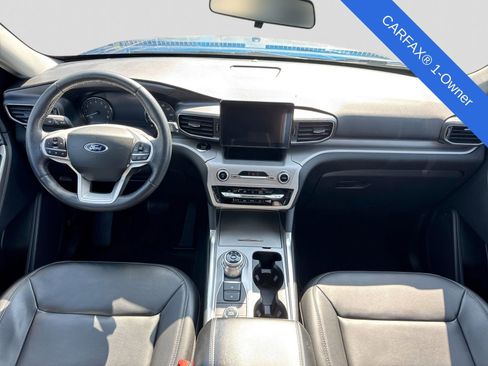 Used 2022 Ford Explorer XLT w/ Equipment Group 202A AWD/4WD image 18
