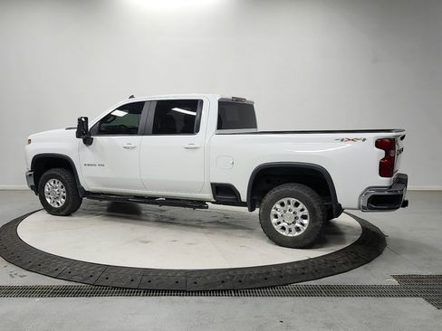 Used 2021 Chevrolet Silverado 2500 LT w/ Fleet Comfort Package AWD/4WD image 5