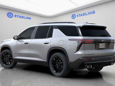 New 2026 Chevrolet Traverse LT w/ Enhanced Driving Package FWD image 2