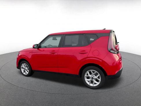 Used 2025 Kia Soul LX w/ LX Technology Package image 10