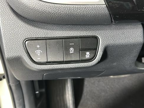 Used 2024 Kia Seltos S AWD/4WD image 23