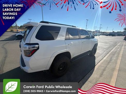 Used 2021 Toyota 4Runner TRD Off-Road Premium AWD/4WD image 7