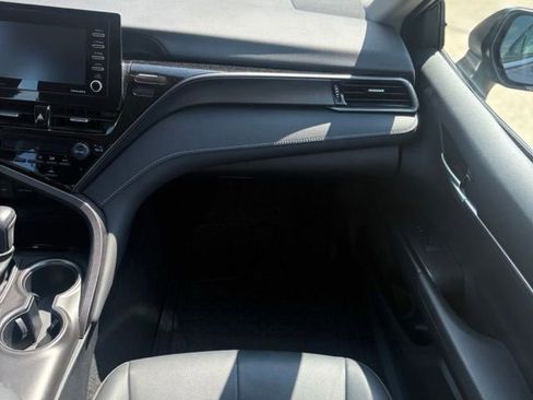 Used 2024 Toyota Camry SE FWD image 19
