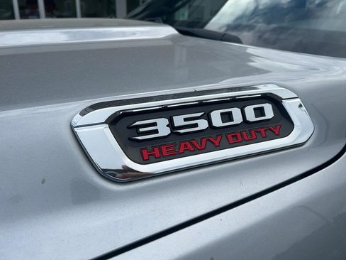 Used 2019 RAM 3500 Laramie AWD/4WD image 9