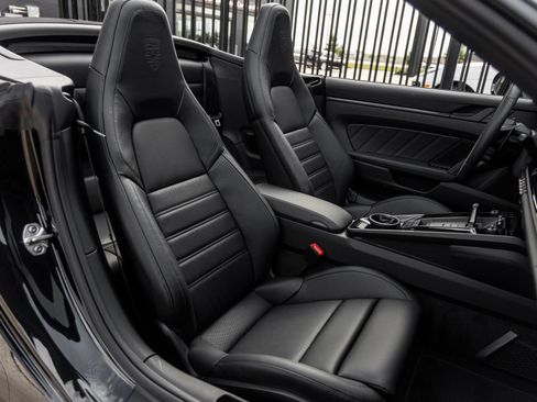 Certified 2026 Porsche 911 Carrera RWD image 36