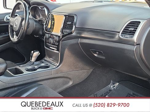 Used 2020 Jeep Grand Cherokee Laredo w/ Laredo X Package RWD image 26