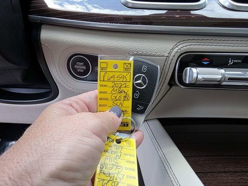 Certified 2022 Mercedes-Benz GLE 350 4MATIC w/ Warmth & Comfort Package image 17