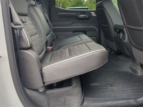 Used 2024 GMC Sierra 1500 AT4X image 14