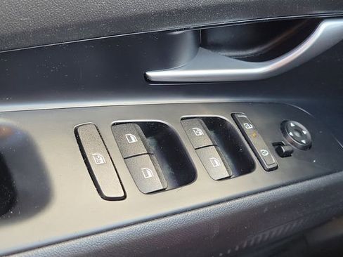 Certified 2025 Hyundai Elantra Blue image 15