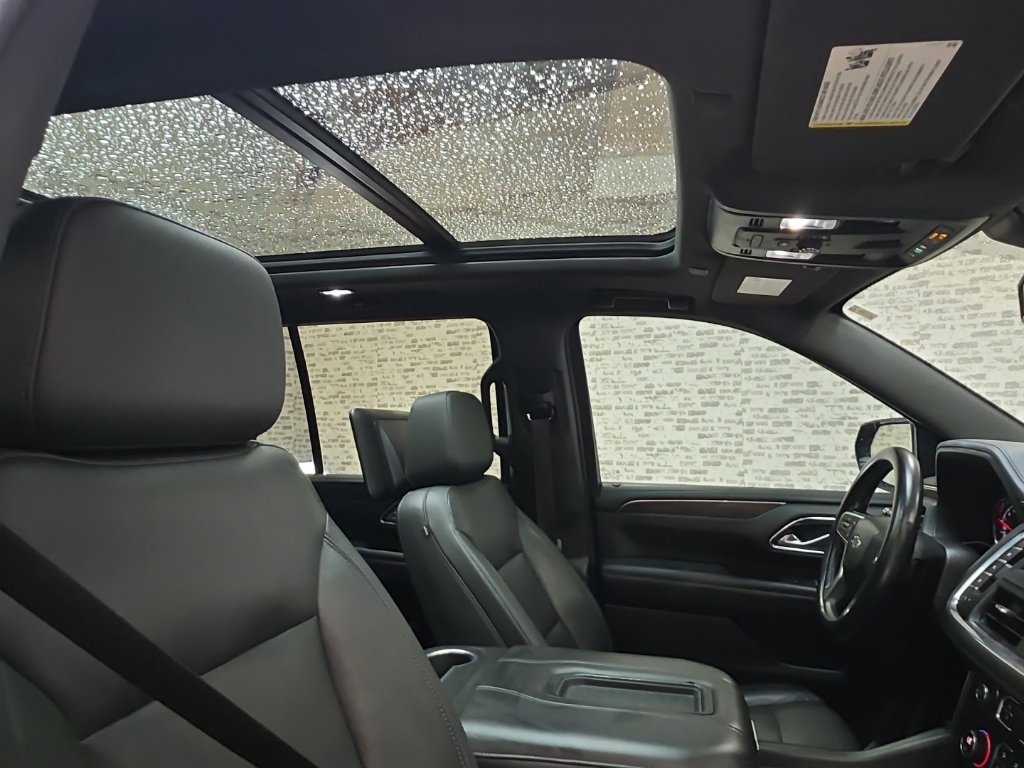 Used 2021 Chevrolet Tahoe Z71 w/ Luxury Package AWD/4WD image 12