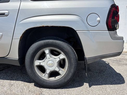 Used 2004 Chevrolet TrailBlazer 4WD w/ LT Package 1 image 10
