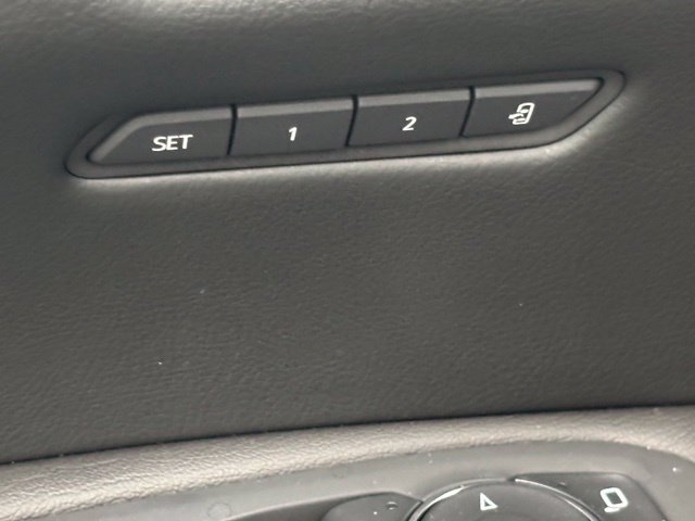 Used 2023 Cadillac XT5 Premium Luxury AWD/4WD image 17
