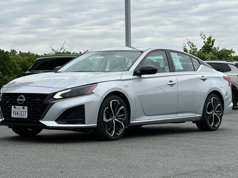 Certified 2023 Nissan Altima 2.5 SR FWD image 8