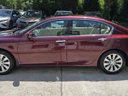 Used 2015 Honda Accord EX-L image 2