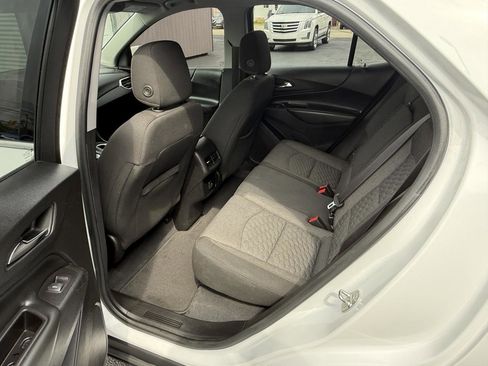 Used 2019 Chevrolet Equinox LT w/ Driver Convenience Package image 15