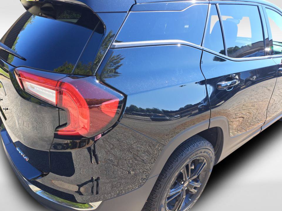 Used 2024 GMC Terrain AT4 AWD/4WD image 17