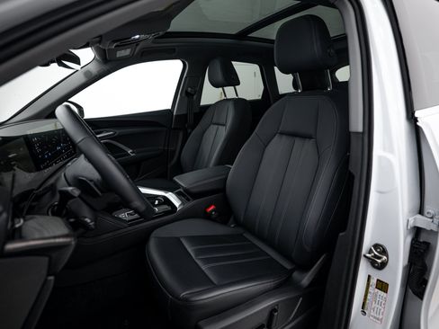 Used 2025 Audi Q5 Premium Plus w/ Premium Plus AWD/4WD image 15