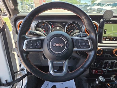 Used 2023 Jeep Gladiator Mojave AWD/4WD image 25