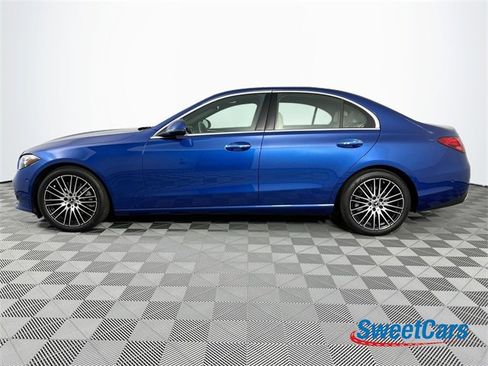 Used 2024 Mercedes-Benz C 300 4MATIC Sedan image 4