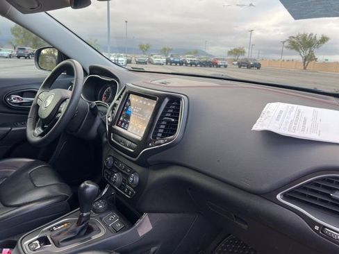 Used 2022 Jeep Cherokee Trailhawk w/ Premium Leather Package image 28