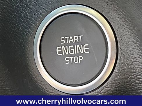 New 2026 Volvo XC40 B5 Plus w/ Protection Package Premier image 17