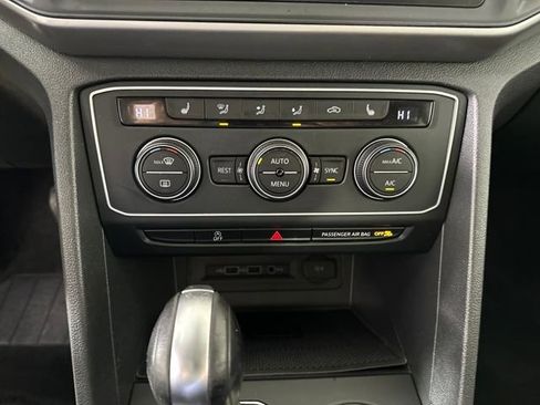 Used 2021 Volkswagen Atlas SE w/ Panoramic Sunroof Package image 23