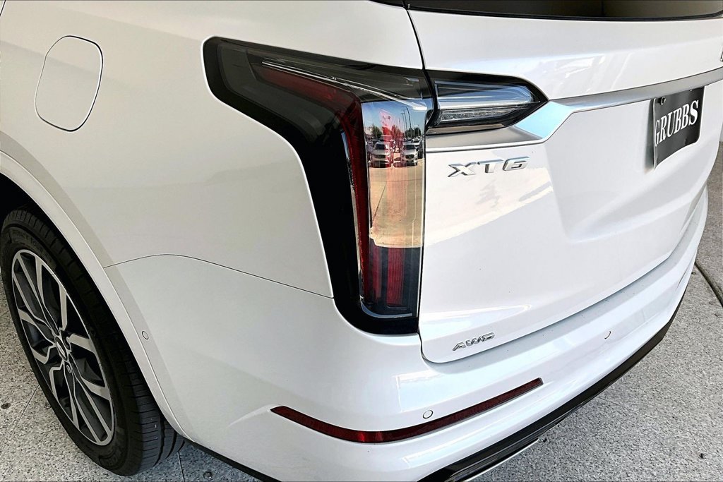 Used 2024 Cadillac XT6 AWD image 38