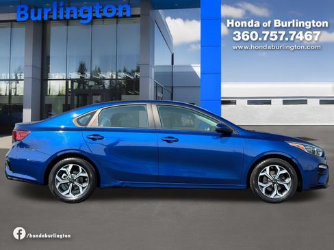 Used 2019 Kia Forte LXS FWD image 7