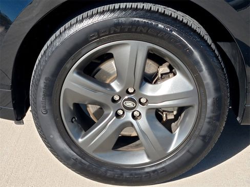 Used 2025 Land Rover Range Rover Velar Dynamic SE image 9