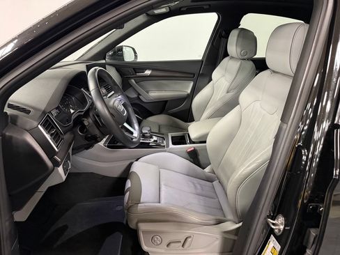 Used 2022 Audi Q5 2.0T Premium w/ Convenience Package AWD/4WD image 9