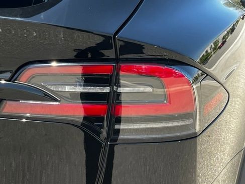 Used 2024 Tesla Model X AWD/4WD image 40