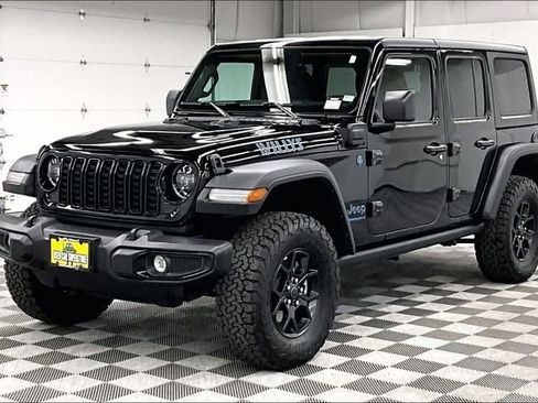 Used 2025 Jeep Wrangler Unlimited Sport S 4xe image 12