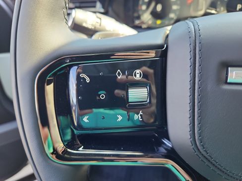 New 2026 Land Rover Range Rover Velar Dynamic SE image 19