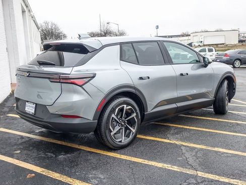 New 2026 Chevrolet Equinox EV LT image 6