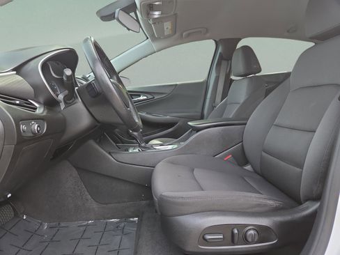 Used 2020 Chevrolet Malibu RS image 25